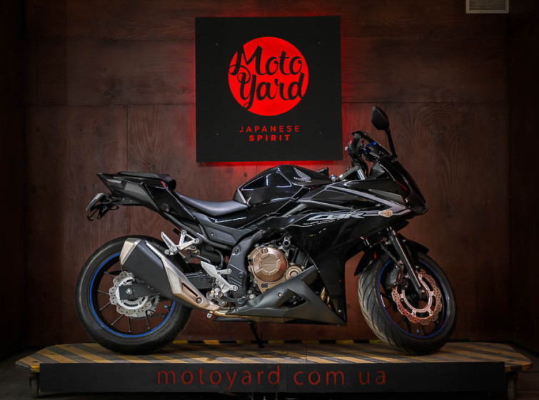 Мотоцикл Honda CBR400R ABS Состояние нового с пробегом 8683 км