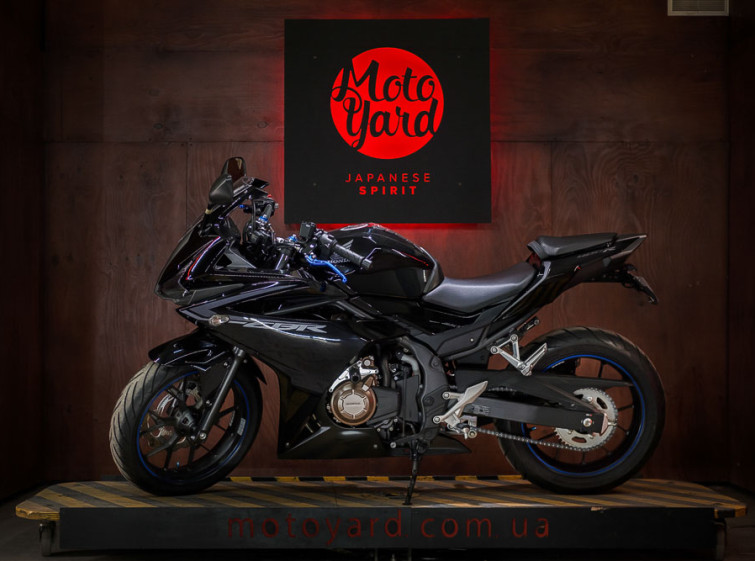 Мотоцикл Honda CBR400R ABS Состояние нового с пробегом 8683 км