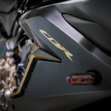 Мотоцикл Honda CBR650R макс Комплектация состояние Нового с пробегом 4089 км