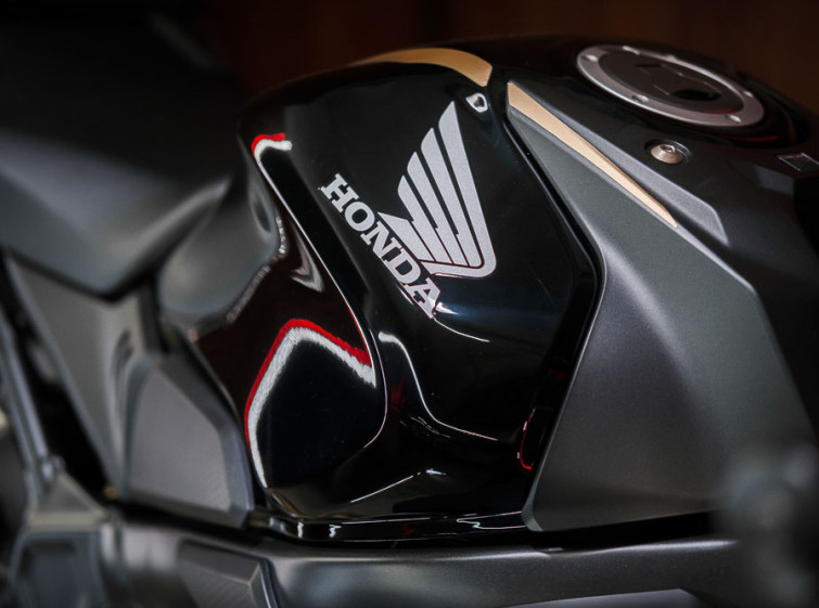 Мотоцикл Honda CBR650R макс Комплектация состояние Нового с пробегом 4089 км