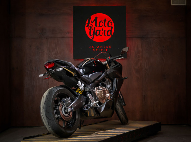 Мотоцикл Honda CBR650R макс Комплектация состояние Нового с пробегом 4089 км