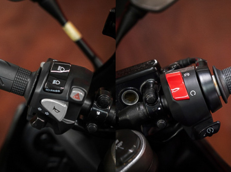 Мотоцикл Honda CBR650R макс Комплектация состояние Нового с пробегом 4089 км