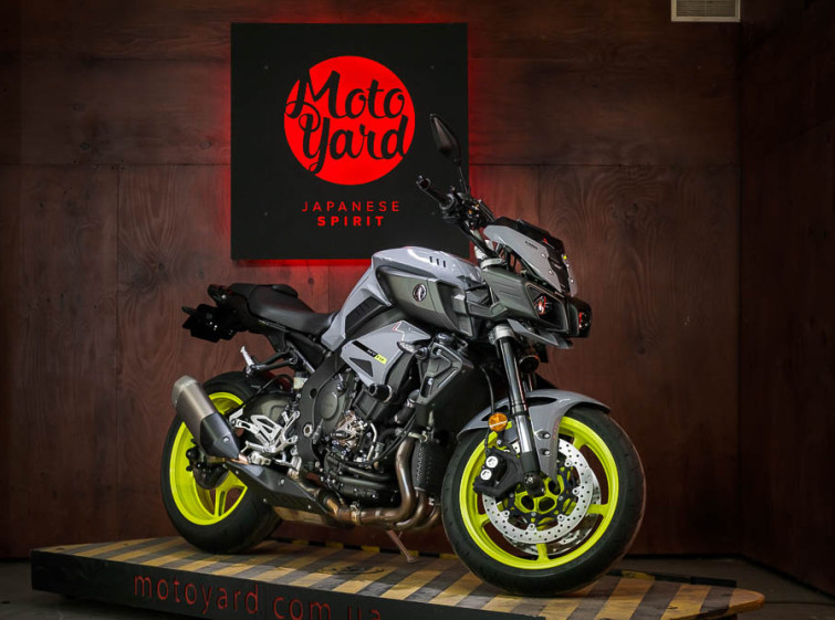 Мотоцикл Yamaha MT-10 Максимальная комплектация Состояние нового с пробегом 9730 км