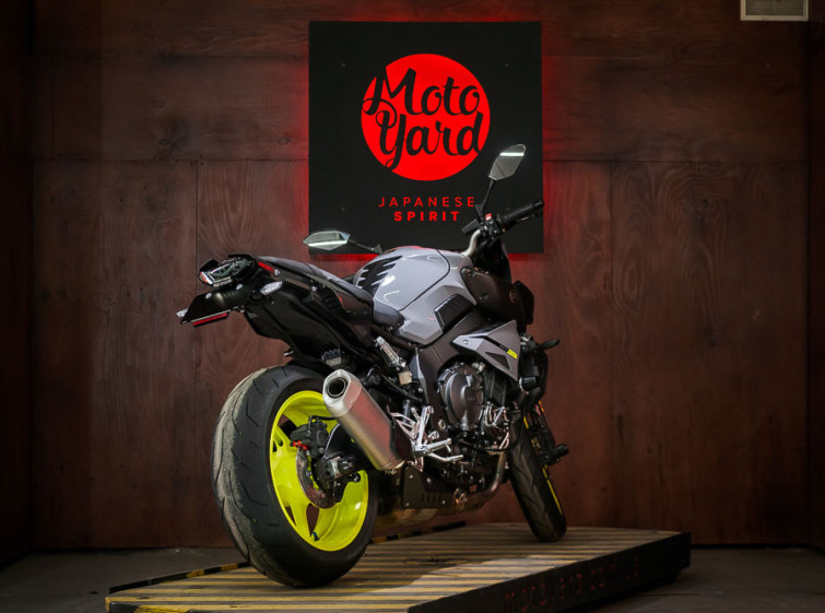 Мотоцикл Yamaha MT-10 Максимальная комплектация Состояние нового с пробегом 9730 км