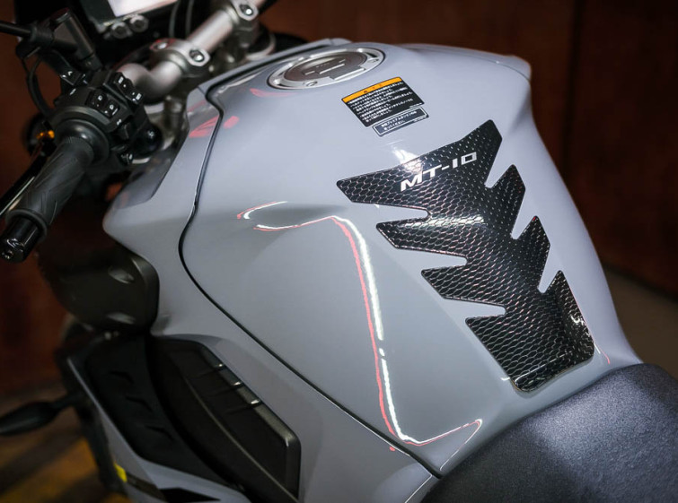 Мотоцикл Yamaha MT-10 Максимальная комплектация Состояние нового с пробегом 9730 км