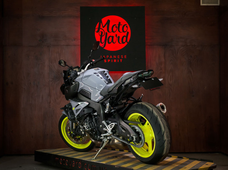Мотоцикл Yamaha MT-10 Максимальная комплектация Состояние нового с пробегом 9730 км