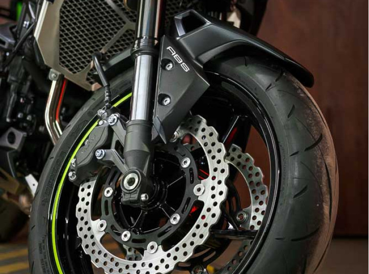 Мотоцикл Kawasaki Z900 Стан Нового з пробігом 2121 км