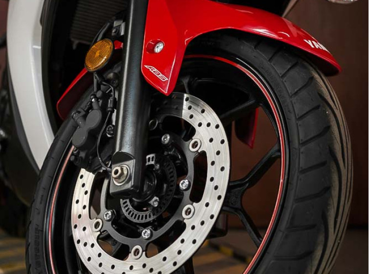 Мотоцикл Yamaha YZF-R3 ABS с пробегом 9449 км