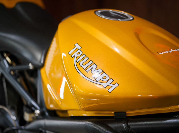 Мотоцикл Triumph 675 Triple Daytona с пробегом 13658 км