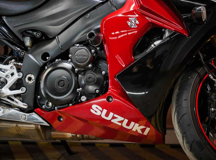Мотоцикл Suzuki GSX-S1000F Максимальная комплектация с пробегом 19071 км