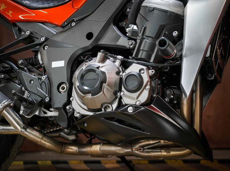 Мотоцикл Kawasaki Z1000 з пробігом 12480 км