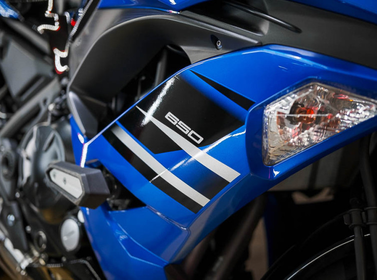 Мотоцикл Kawasaki Ninja 650 Максимальная комплектация Состояние нового с пробегом 8120 км