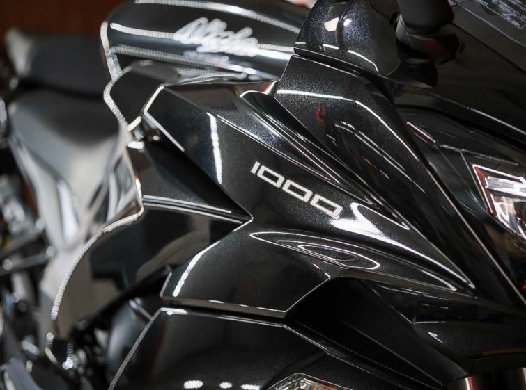 Мотоцикл Kawasaki Ninja 1000 Максимальна комплектація стан нового з пробігом 14933 км