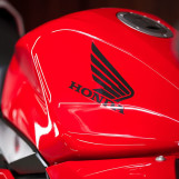 Мотоцикл Honda CBR400R Состояние нового с пробегом 4938 км