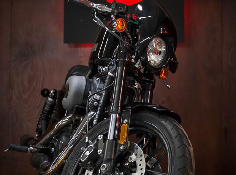 Мотоцикл Harley-Davidson ROADSTER XL1200CX ABS Состояние нового с пробегом 8019 км