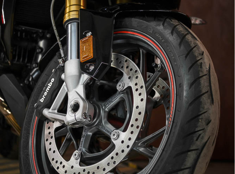 Мотоцикл BMW R1250RS Максимальна комплектація Стан нового з пробігом 8993 км