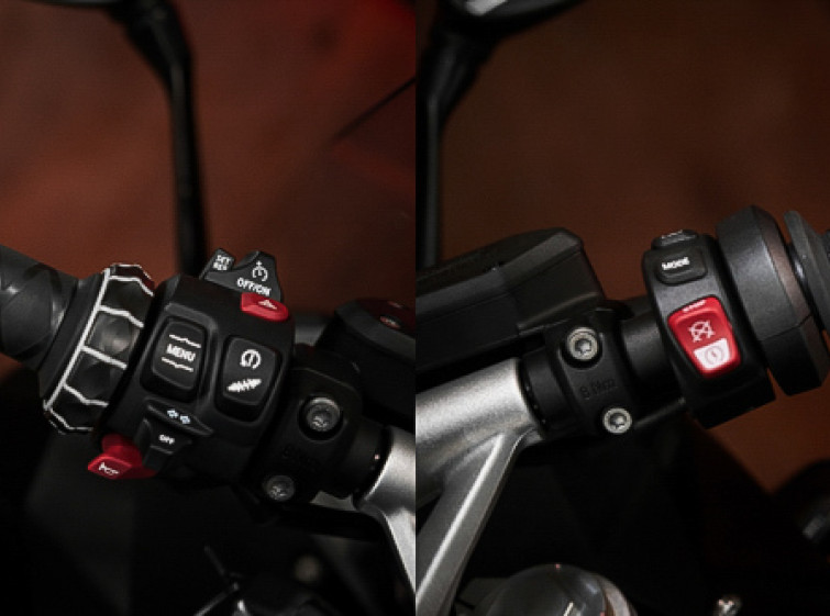 Мотоцикл BMW R1250RS Максимальна комплектація Стан нового з пробігом 8993 км