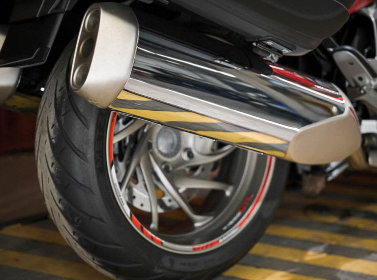 Мотоцикл BMW K1600 GTL Максимальная комплектация Состояние нового с пробегом 11478 км