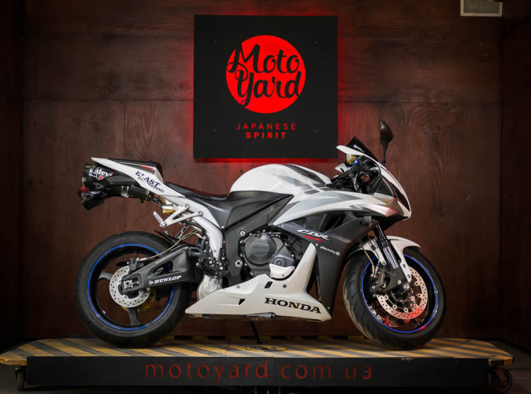 Мотоцикл Honda CBR600RR с пробегом 23342 км