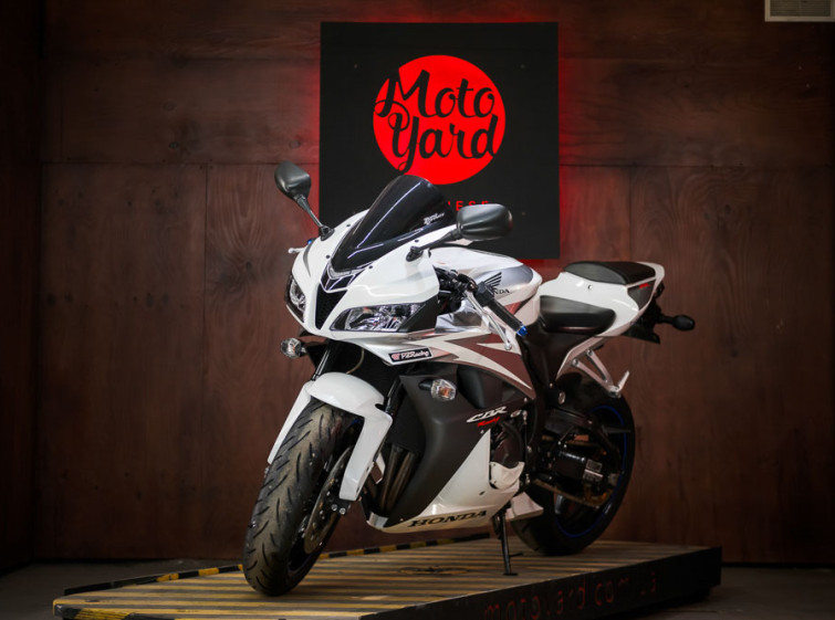 Мотоцикл Honda CBR600RR с пробегом 23342 км