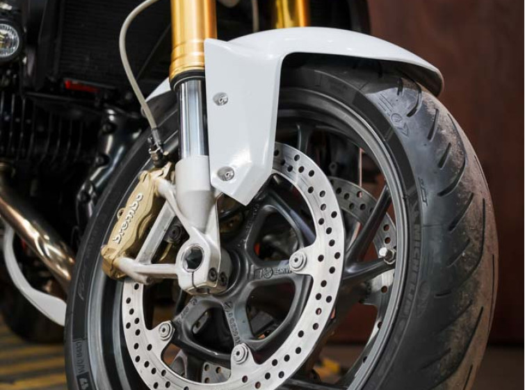 Мотоцикл BMW R1200R ABS Traction Quickshifter с пробегом 21904 км