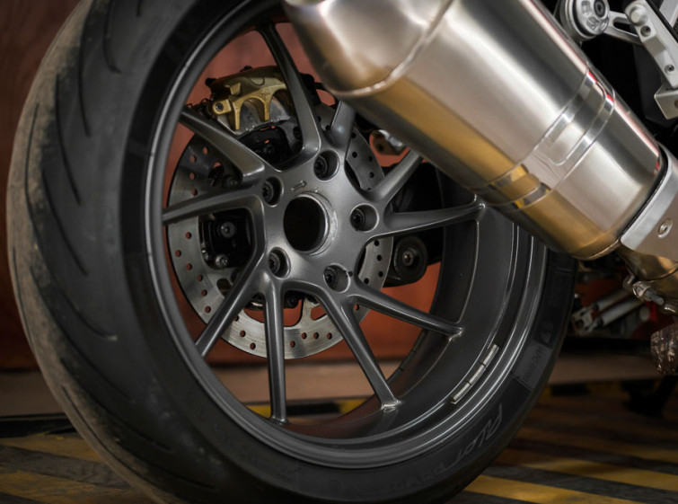 Мотоцикл BMW R1200R ABS Traction Quickshifter с пробегом 21904 км