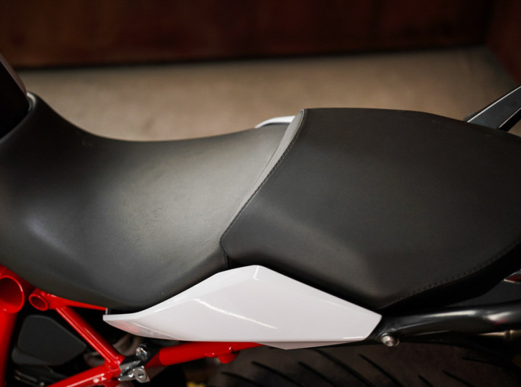 Мотоцикл BMW R1200R ABS Traction Quickshifter с пробегом 21904 км