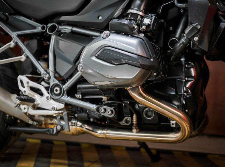 Мотоцикл BMW R1200R ABS Traction Quickshifter с пробегом 19767 км