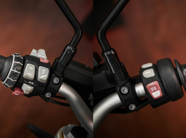 Мотоцикл BMW R1200R ABS Traction Quickshifter с пробегом 19767 км