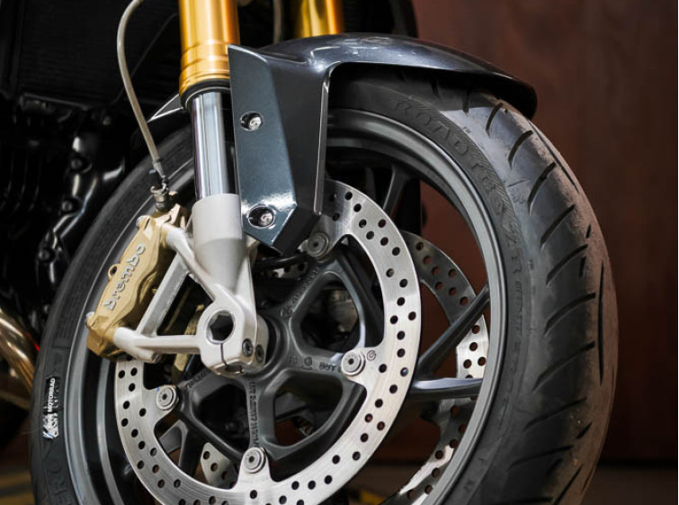 Мотоцикл BMW R1200R ABS Traction Quickshifter с пробегом 19767 км