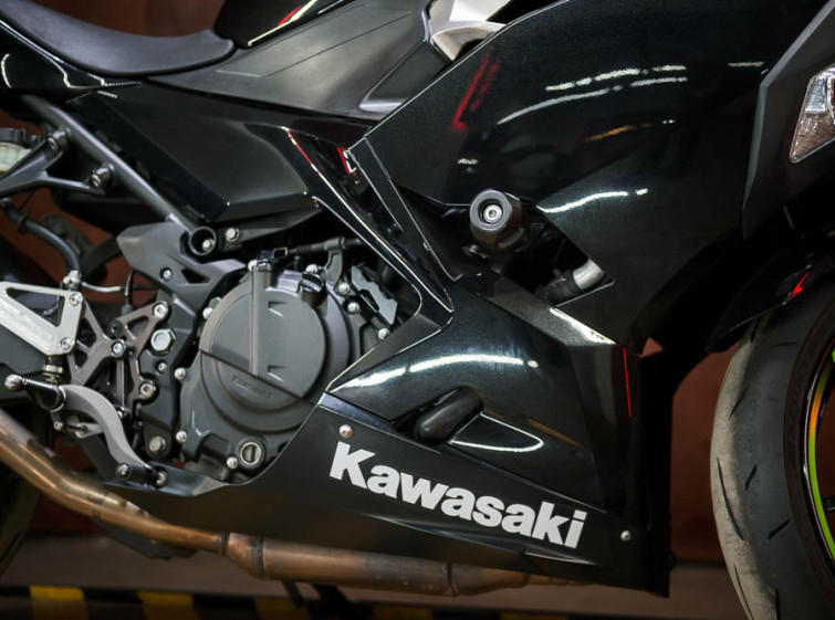 Мотоцикл Kawasaki Ninja 400 ABS Максимальная комплектация с пробегом 16094 км