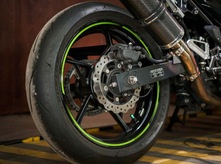 Мотоцикл Kawasaki Ninja 400 ABS Максимальная комплектация с пробегом 16094 км