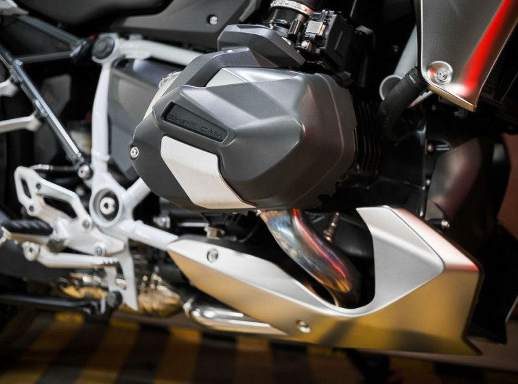 Мотоцикл BMW R1250 HP Максимальна комплектація з пробігом 17950 км