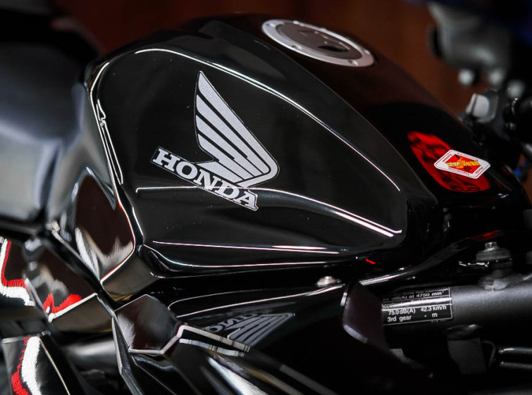 Мотоцикл Honda CBR400R з пробігом 14656 км