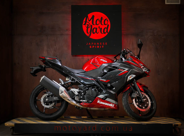 Мотоцикл Kawasaki Ninja 400 ABS с пробегом 10003 км
