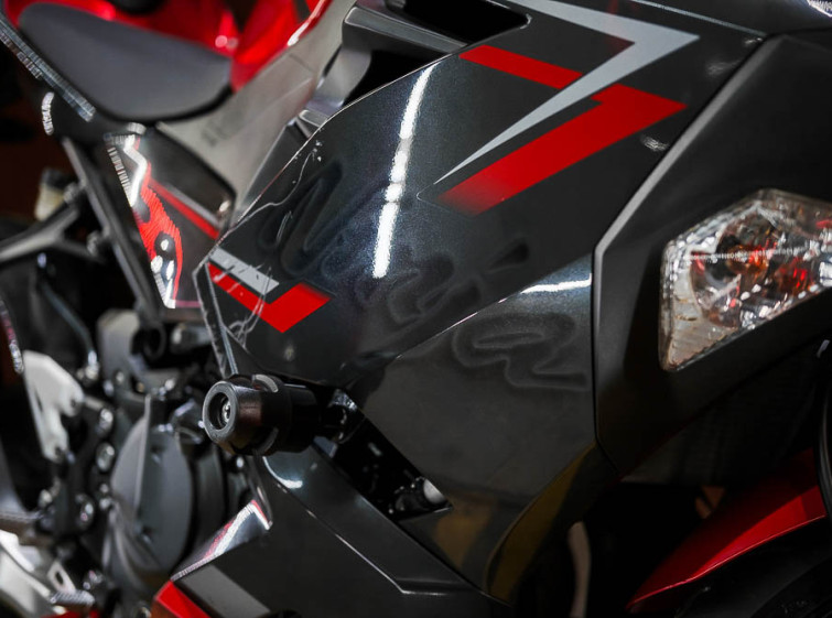 Мотоцикл Kawasaki Ninja 400 ABS с пробегом 10003 км