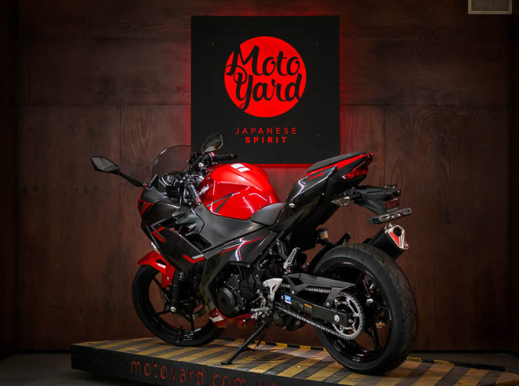 Мотоцикл Kawasaki Ninja 400 ABS с пробегом 10003 км