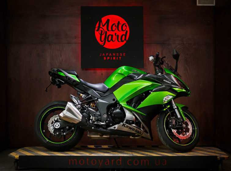 Мотоцикл Kawasaki Ninja 1000 Максимальная комплектация состояние нового с пробегом 4580 км