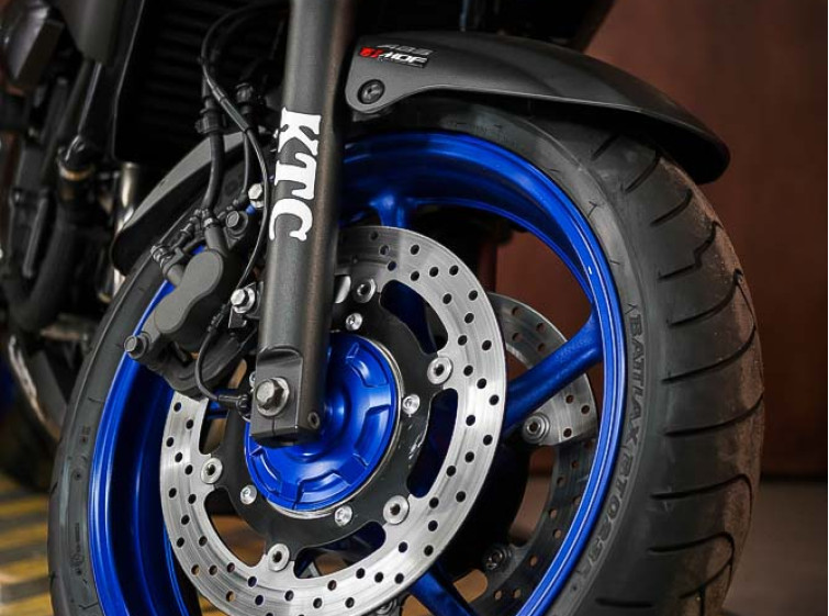 Мотоцикл Yamaha XJ6 Diversion ABS с пробегом 22495 км