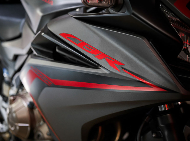 Мотоцикл Honda CBR400R ABS с пробегом 14179 км