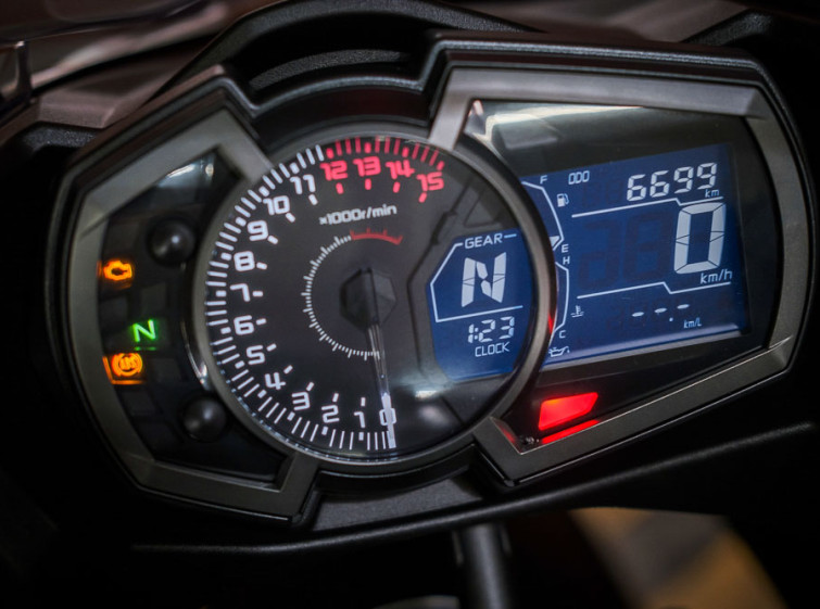 Мотоцикл Kawasaki Ninja 400 ABS Состояние нового с пробегом 6699 км