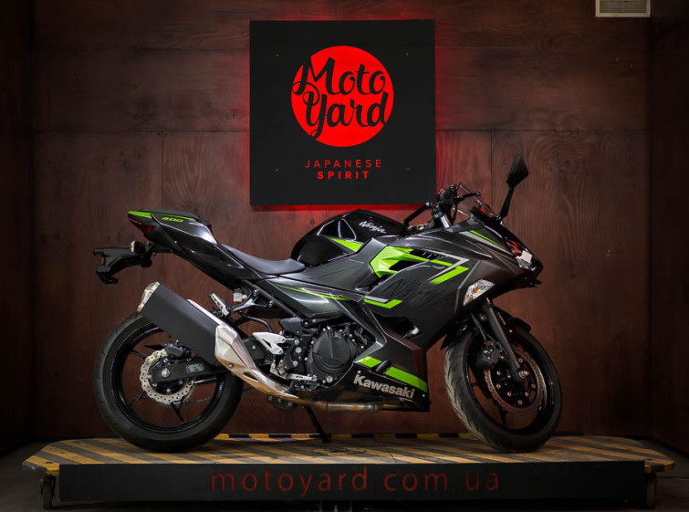 Мотоцикл Kawasaki Ninja 400 ABS Состояние нового с пробегом 6699 км