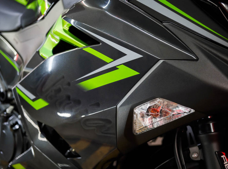 Мотоцикл Kawasaki Ninja 400 ABS Состояние нового с пробегом 6699 км