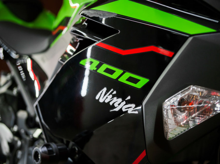 Мотоцикл Kawasaki Ninja 400 ABS Состояние нового с пробегом 10347 км