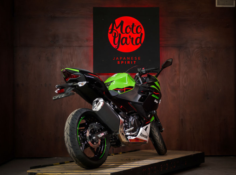 Мотоцикл Kawasaki Ninja 400 ABS Состояние нового с пробегом 10347 км