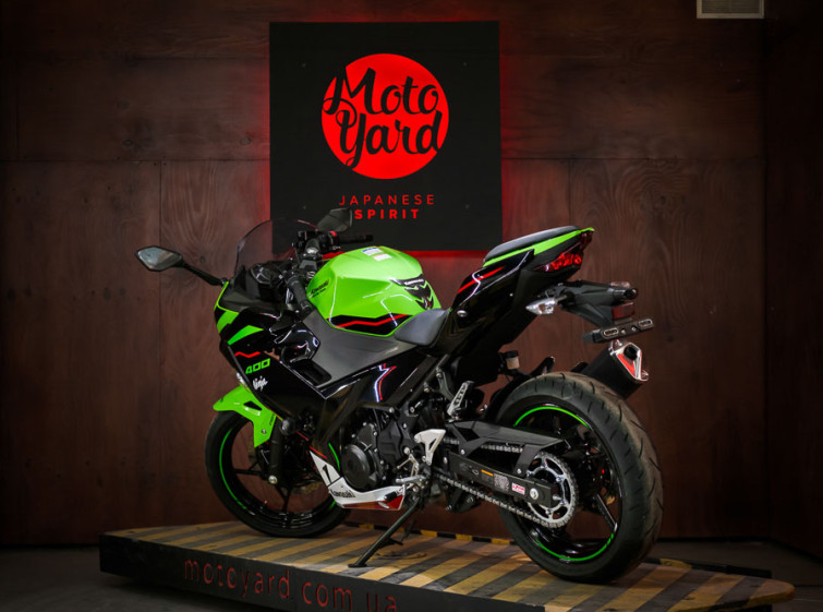 Мотоцикл Kawasaki Ninja 400 ABS Состояние нового с пробегом 10347 км