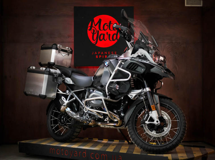 BMW R1200GS Максимальная комлпектация Состояние нового с пробегом 18735 км