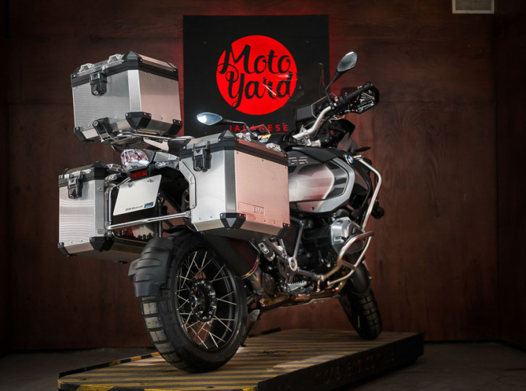 BMW R1200GS Максимальная комлпектация Состояние нового с пробегом 18735 км