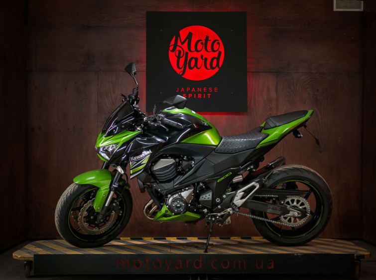 Мотоцикл Kawasaki Z800 з пробігом 12702 км
