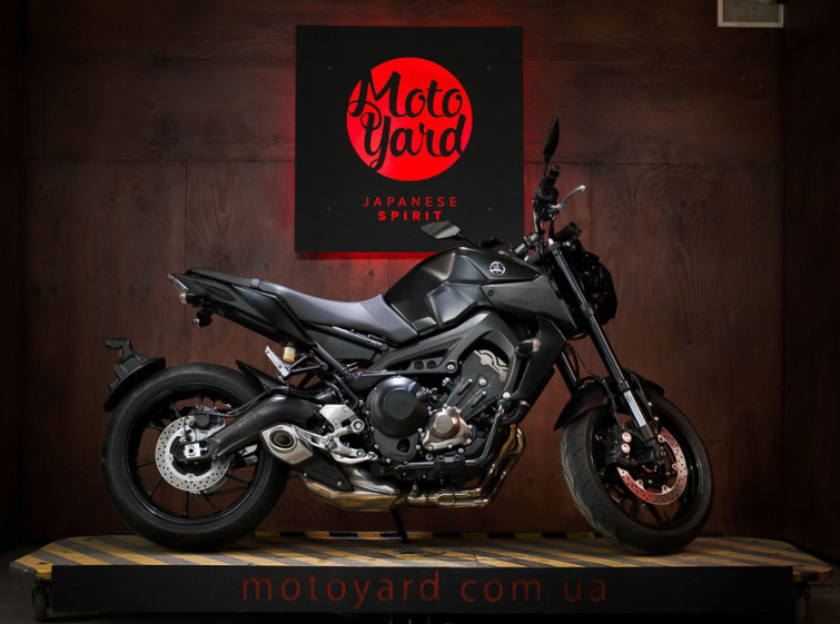 Мотоцикл Yamaha MT-09 Cостояние нового ABS Traction QuickShifter с пробегом 7243 км
